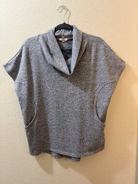 Gray Short Sleeve Sweater with Pockets & Cowl Neck Knit Top Size M
